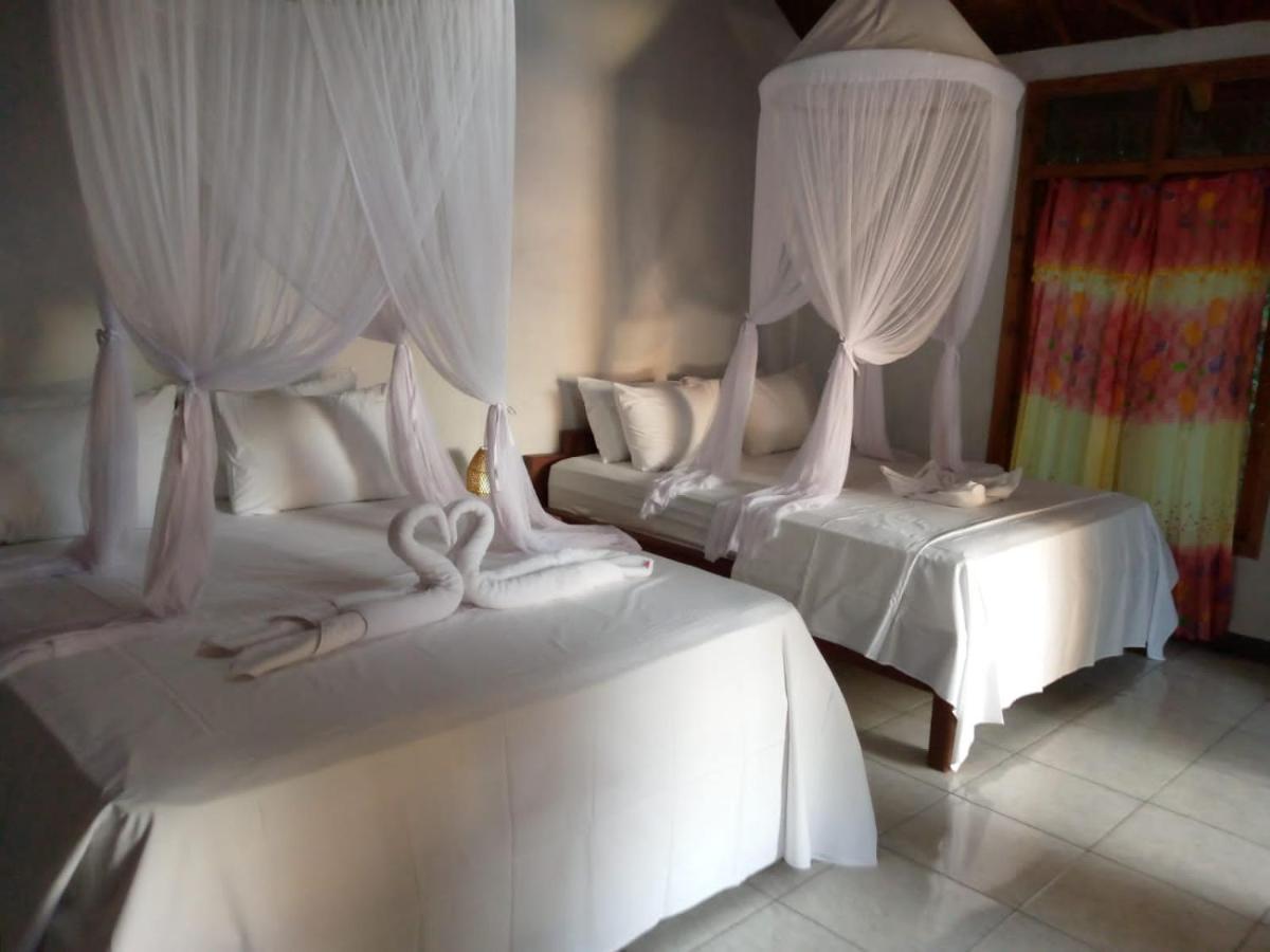 Hotel Cassabonelly Maumere Esterno foto